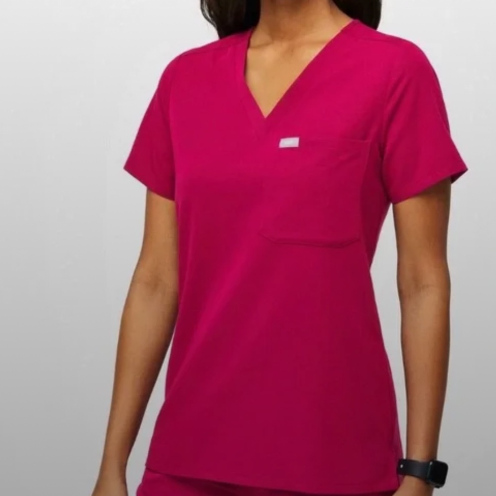 FIGS scrub set - Ultra Rose (top Small/ bottom Medium)